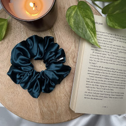 Petrolejová saténová scrunchie do vlasů | Emies